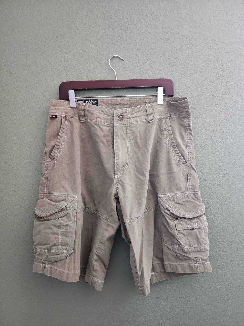 Kuhl Men's Cargo Shorts in Khaki Tan